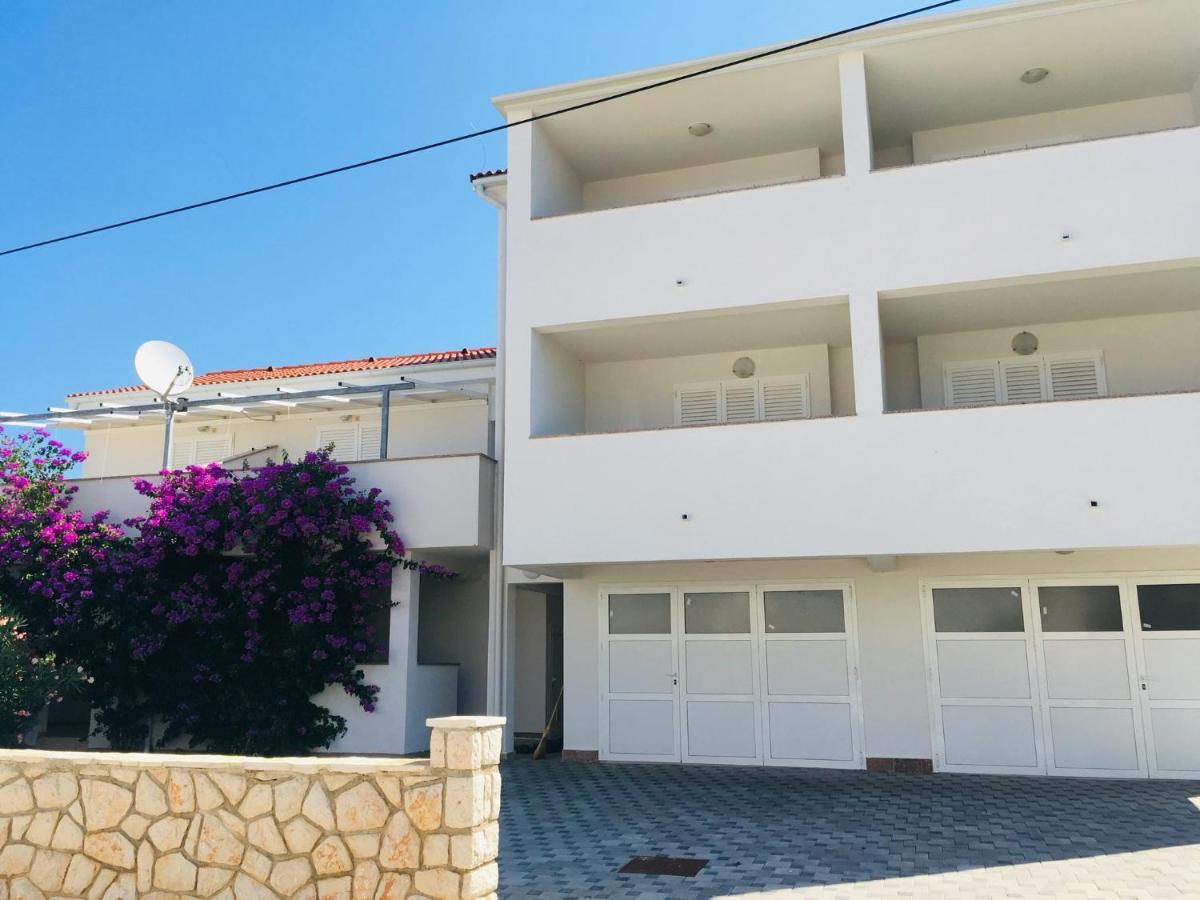 Novalja Apartments By Nena Ngoại thất bức ảnh