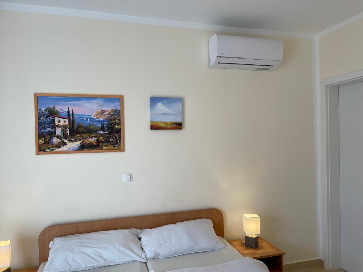 Novalja Apartments By Nena Ngoại thất bức ảnh