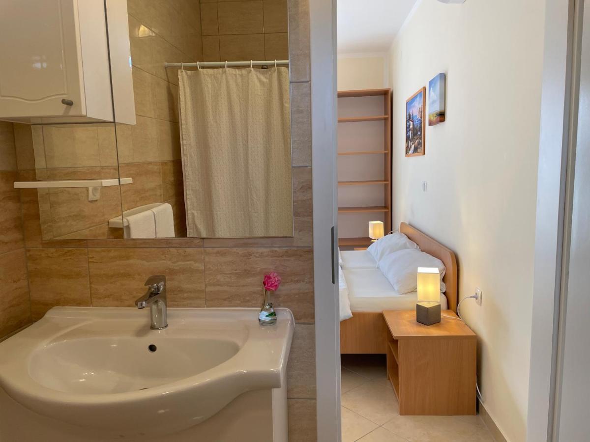 Novalja Apartments By Nena Ngoại thất bức ảnh